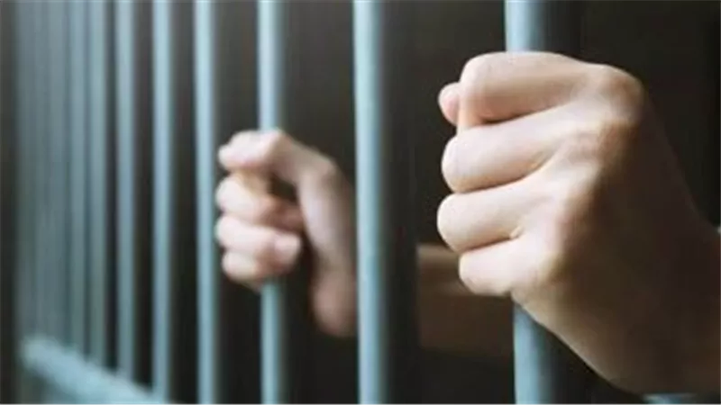  إشارة خادشة للحياء.. تفاصيل حبس سائق بعد خلاف مع سيدة بسبب الأجرة