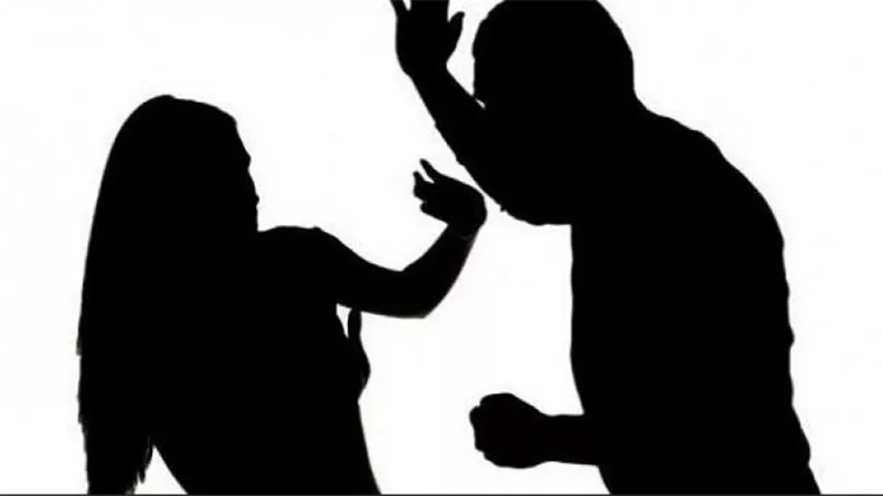 الإفتاء تجيب.. ما حكم الرجل القاسي لدرجة ضرب وإهانة زوجته؟ | فيديو
