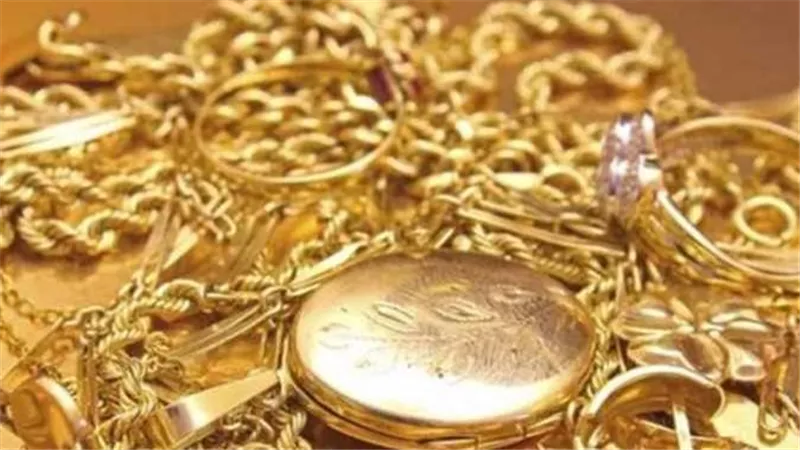 أقل مستوى في 9 أشهر.. مفاجأة في أسعار الذهب اليوم الثلاثاء 12-7-2022