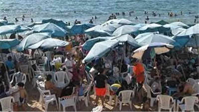 رفع الرايات الحمراء ومنع النزول بالعجمى.. أول تحرك رسمي بالإسكندرية بعد غرق 14 شخصًا