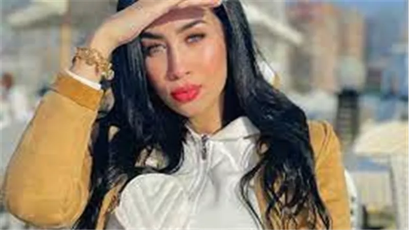 أعلنت عن المقابل.. تفاصيل طلاق آمال أبو المجد بعد حرب فيديوهات وضربها في الشارع