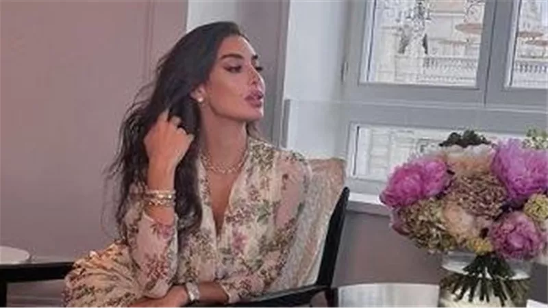 صوري رجلك..ياسمين صبري تتعرض لموقف محرج بسبب طلب غريب من أحد متابعيها | شاهد