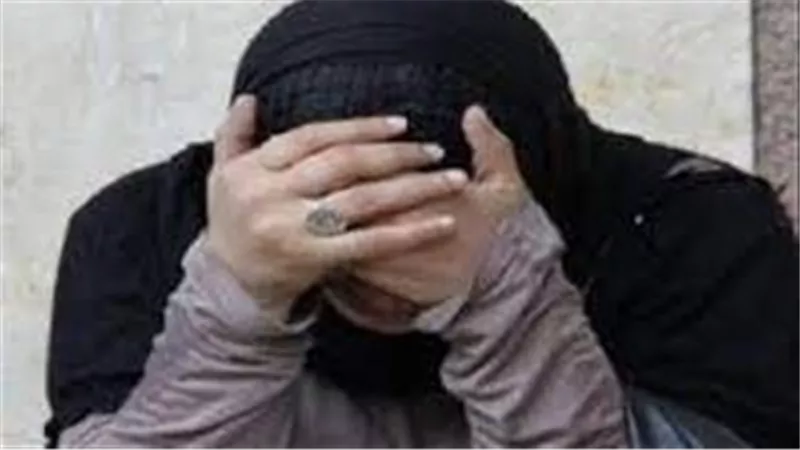 جوزي عديم الشرف.. دموع سارة في محكمة الأسرة: عايز يشوفني في علاقة مع غيره