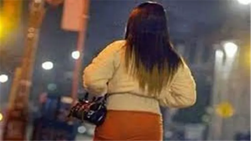 خطفته عشيقته وصورته عاريا.. ماذا حدث داخل شقة الهرم بين مقاول و3 ستات؟