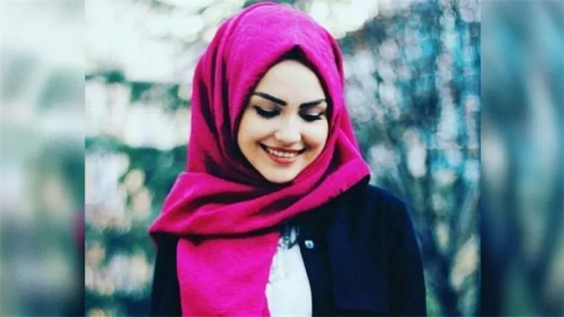 الإفتاء تحسم الجدل.. هل يجوز للفتاة خلع الحجاب أمام أزواج شقيقاتها مع وجود فارق سني؟