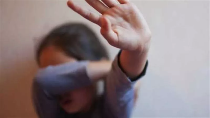 عمرها 3 سنوات.. تفاصيل القبض على شاب تعدى على طفلة داخل سنتر تعليمي بالعجوزة