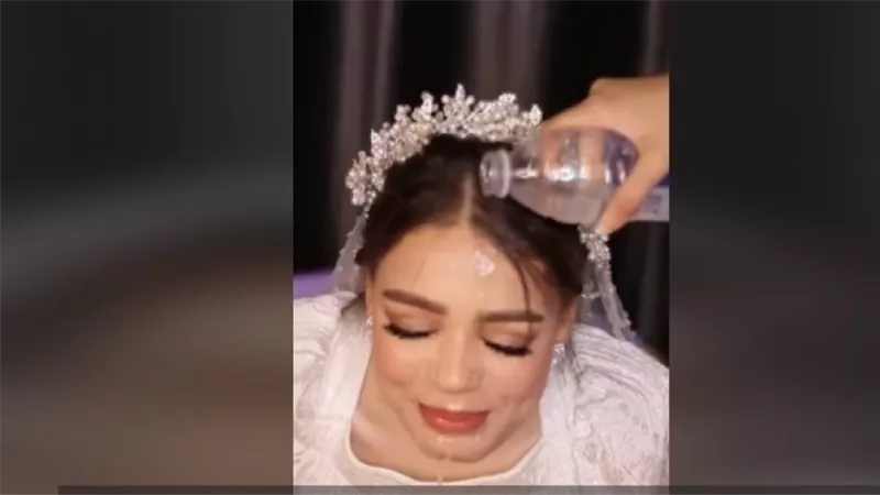لسبب غريب وصادم.. ميك أب أرتست تغسل وجه العروسة بعد المكياج ورد مفاجيء من الفتاة
