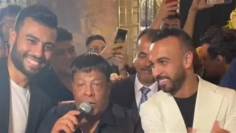 بعد ما طلعوا يجروا.. عبد الباسط حمودة يفجر مفاجأة جديدة عن حضور رباعي الأهلي لأحد الأفراح 