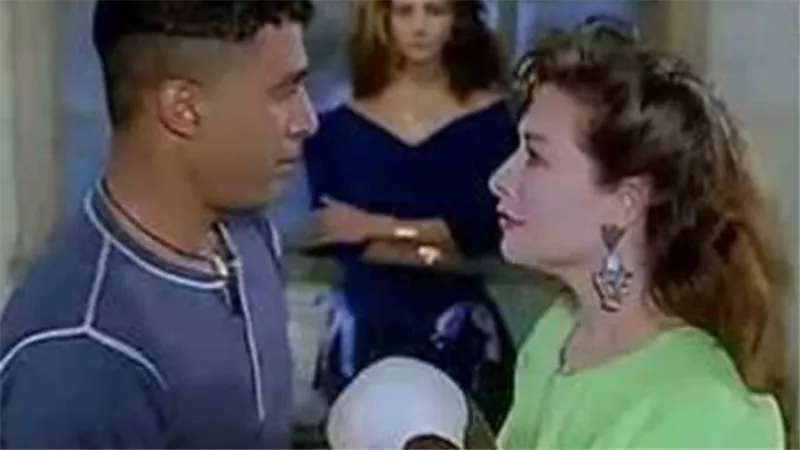 تعليق ناري من رغدة.. تفاصيل اتهام خيري بشارة لـ أحمد زكي بـ«الكذب» بسبب «كابوريا» | فيديو