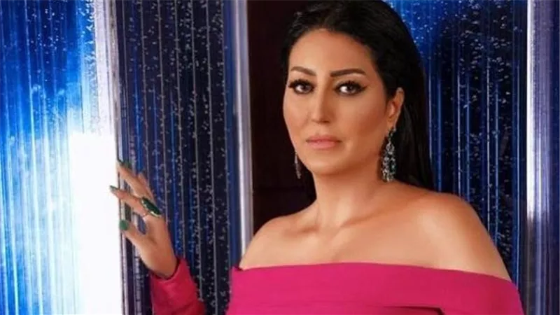 إيه اللبس ده.. هجوم ناري من الجمهور على وفاء عامر | شاهد