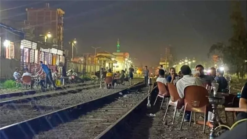 آخر نفس.. قهوة بلدي على شريط القطر تثير موجة من الغضب 
