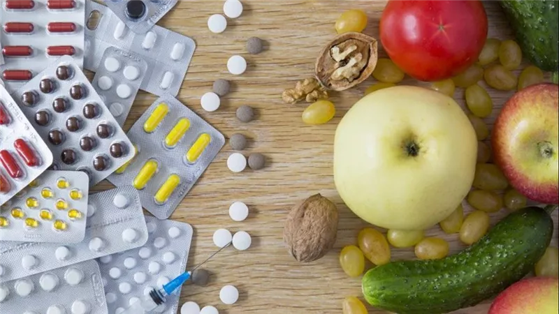 تدمر الجسم.. أدوية وأطعمة لا يجب تناولها في وقت واحد
