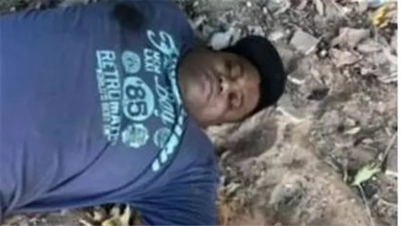 صورة أخيرة قبل ما نموت.... مقتل فنان شاب بعد إصابته بالرصاص أثناء بث مباشر في اشتباكات طرابلس الليبية | فيديو