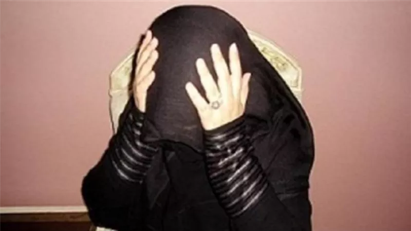 الأم الشيطانة.. جمعتها الرذيلة مع 3 آخرين فقتلت طفلتها بطريقة مروعة