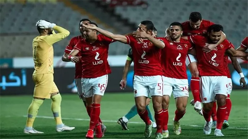 صفقات الأهلي المنحوسة.. حكاية 3 لاعبين مهددون بفشل الانتقال للمارد الأحمر رغم التوقيع
