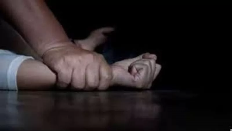هموتك لو قولتي لحد..حنان تكشف تفاصيل صادمة عن حملها سفاحا من خالها في أبو النمرس