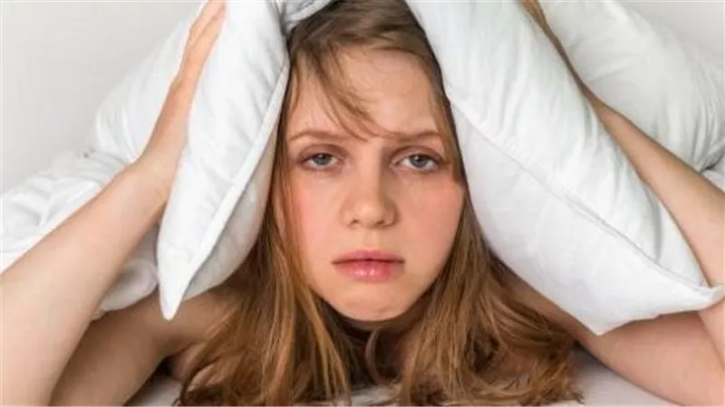 أستاذ تغذية يجيب..ماذا يحدث لجسمك عند تناول الطعام في نهاية اليوم؟