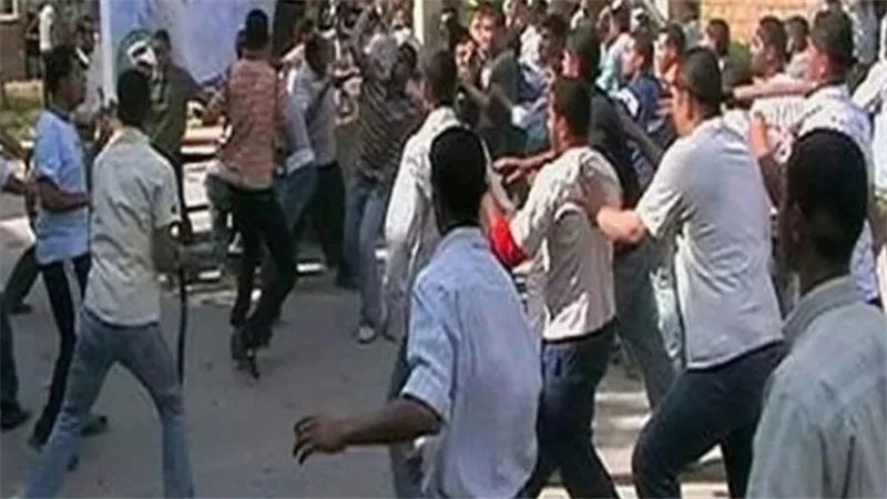 تفاصيل مثيرة جديدة..فتاتان سيئتا السمعة تشعلان معركة أرض اللواء في خناقة على شاب
