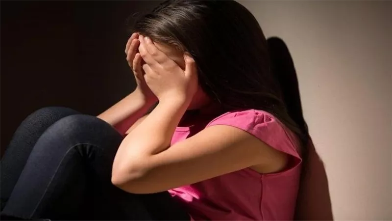 عمرها 6 سنوات..تفاصيل صادمة في إحالة شاب للجنايات بتهمة هتك عرض شقيقته بالقاهرة