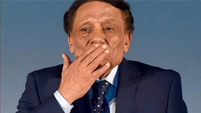 مفاجأة.. حقيقة إصابة الزعيم عادل إمام بالزهايمر