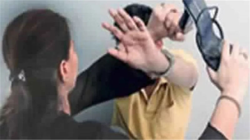 حرقته بالشوربة.. تفاصيل مثيرة في تعدي سيدة على زوجها في البحيرة