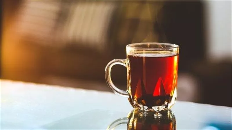 لن تتوقع..ماذا يحدث لجسمك عند تناول 4 أكواب شاي يوميا؟