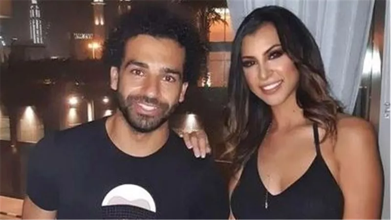 بعدما أثارت الجدل..القصة الكاملة لظهور محمد صلاح مع ملكة جمال مصر | شاهد
