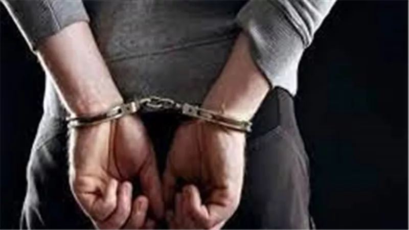 حكاية المشوه العاشق.. عاد من الموت ليقع في غرام الشغالة ويسرق طبيبه
