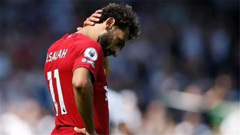 هجوم ودفاع.. القصة الكاملة لأزمة تغريدة محمد صلاح | شاهد