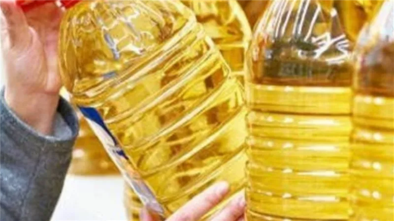 غيرها مسرطن.. خبير تغذية ينصح باستخدام 3 زيوت فقط في الطعام