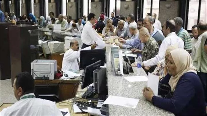 بعد قرارات البنك المركزي.. سعر الفائدة على الشهادات في 23 بنكًا