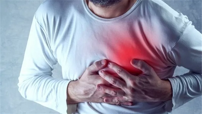  أبرزها ضيق التنفس والصدر.. 6 علامات تدل على خطر الإصابة بالنوبة القلبية