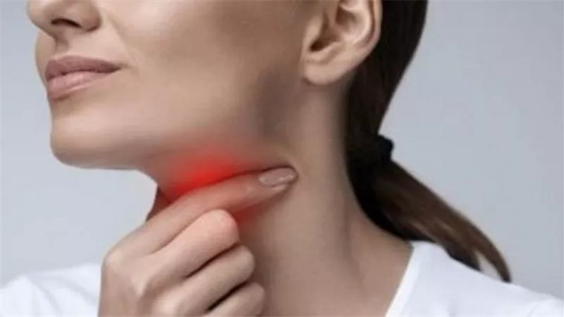 الزنجبيل من أفضل الأعشاب..أسباب التهاب الحلق وأفضل المشروبات لتهدئة الاحتقان