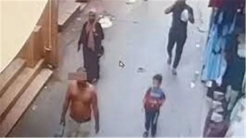 حاول قتل الابن وبتر يد الأم..وقائع صادمة جديدة فى قضية بلطجى دمياط وقرار عاجل من النيابة