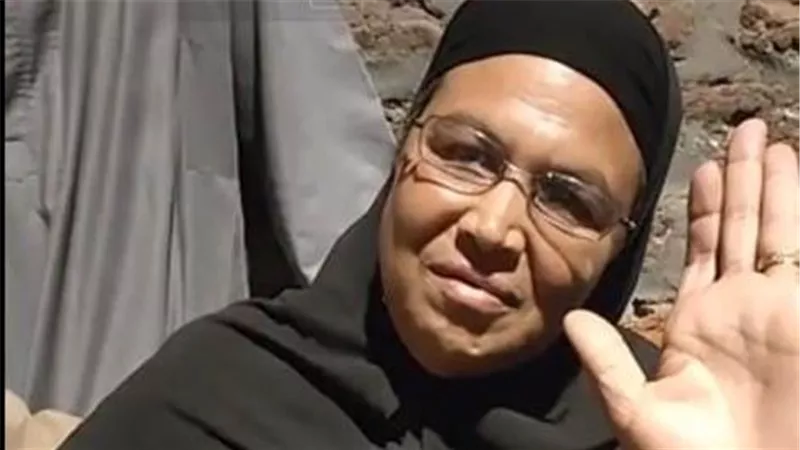 الغايب مسيره يعود.. حكاية رضا ببني سويف تاهت عن أهلها طفلة قبل 45 عامًا وعادت بـ 5 من الأبناء