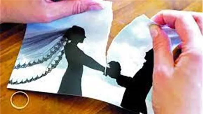 عنده غمازات وبيترقص وهو ماشي.. سارة تطلب فسخ عقد زواجها بعد أسبوع زواج