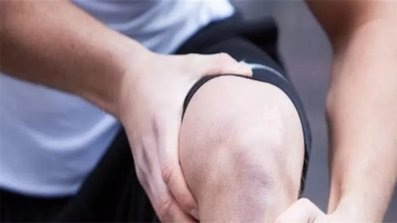 اذهب للطبيب فورا..أسباب ظهور العلامات الزرقاء في الجسم