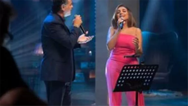 أنا اسمي حبيبك..أنغام تفاجئ جمهورها برقصها مع راغب علامة | فيديو