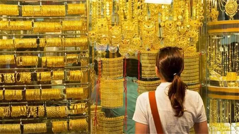 فرصة جديدة.. أسعار الذهب اليوم الإثنين 10-10-2022