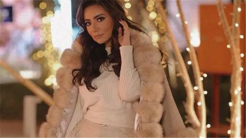 زينة عرفتها على المحامي.. سارة الطباخ تكشف كواليس جديدة بأزمة شيرين عبدالوهاب