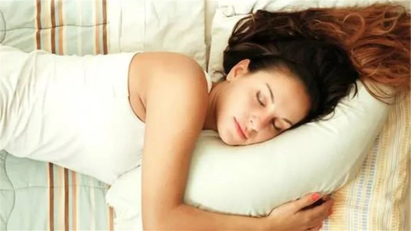 تعرف عليها.. 4 حيل لخسارة الوزن أثناء النوم