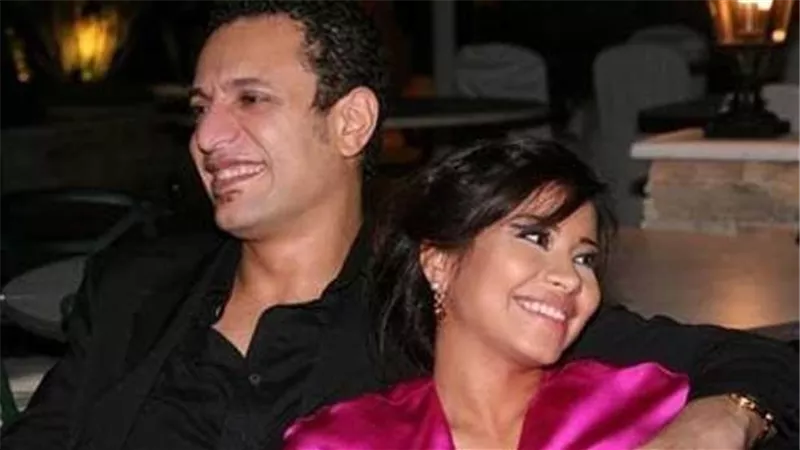 انفصلت عنه بسبب الجنون.. من هو الموزع الموسيقى محمد مصطفى ثاني أزواج شيرين ووالد بناتها؟ | فيديو