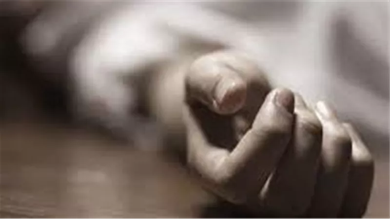 رضيعها تشبث بالحياة.. تفاصيل مثيرة في كشف غموض مقتل فتاة ذبحًا في أرض فضاء بالبحيرة