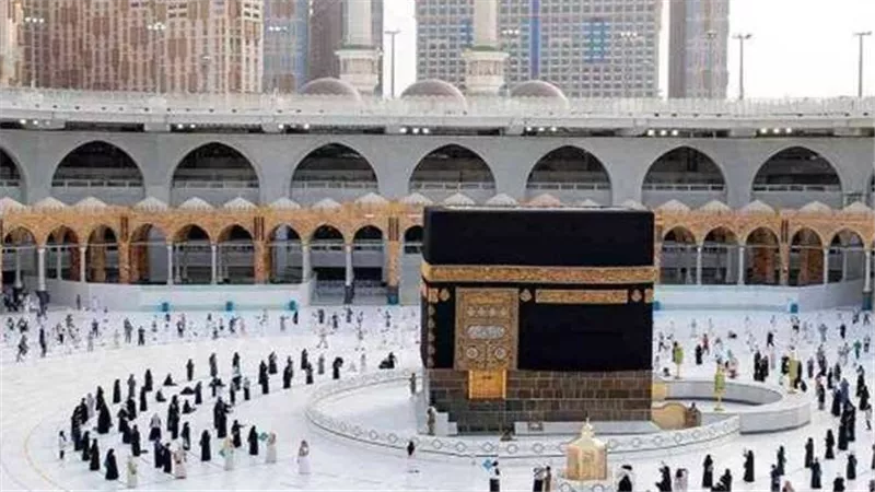 مفاجأة سارة.. هؤلاء يمكنهم الحصول على تأشيرة مجانية لأداء العمرة