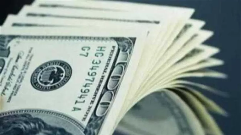 بعد رفع الفائدة.. سعر الدولار يتخطى 22 جنيهًا للبيع بالبنوك