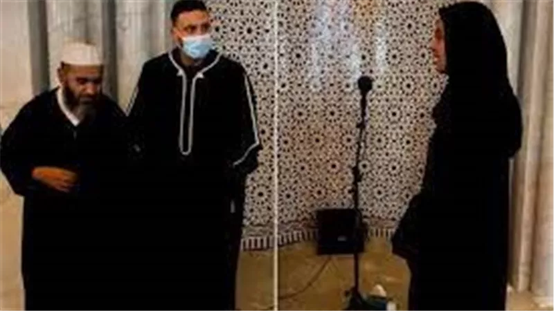 دخلت الإسلام.. لحظة نطق عارضة أزياء عالمية الشهادتين في مسجد | شاهد