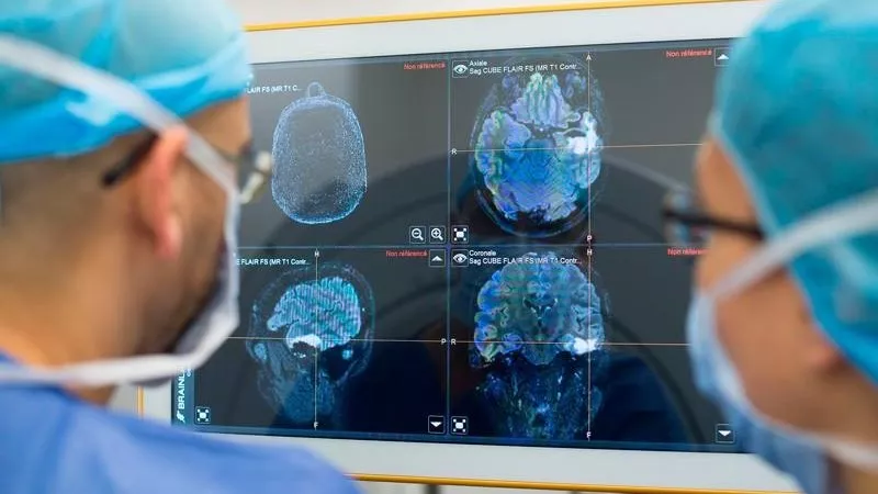 هذا ما يحدث للجسم.. علامات وأعراض تدل على الإصابة بسرطان الدماغ