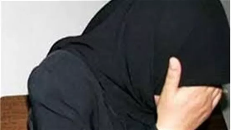 ضربته بالشبشب على وجهه وكسرت نفسه مع عشيقي.. اعترافات صادمة للمتهمة بقتل زوجها وممارسة الرذيلة أمامه في بولاق 