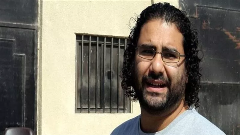 حجرة كبيرة ومكملات غذائية.. معاينة تفصيلية من النيابة العامة لمحبس علاء عبد الفتاح 