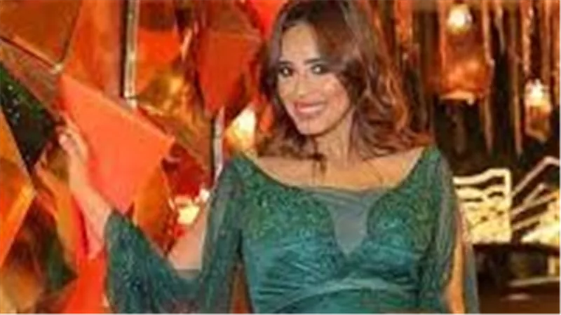 نزيف مستمر والطفل متوفي في بطنك.. رنا سماحة تكشف تفاصيل أزمتها الصحية | شاهد